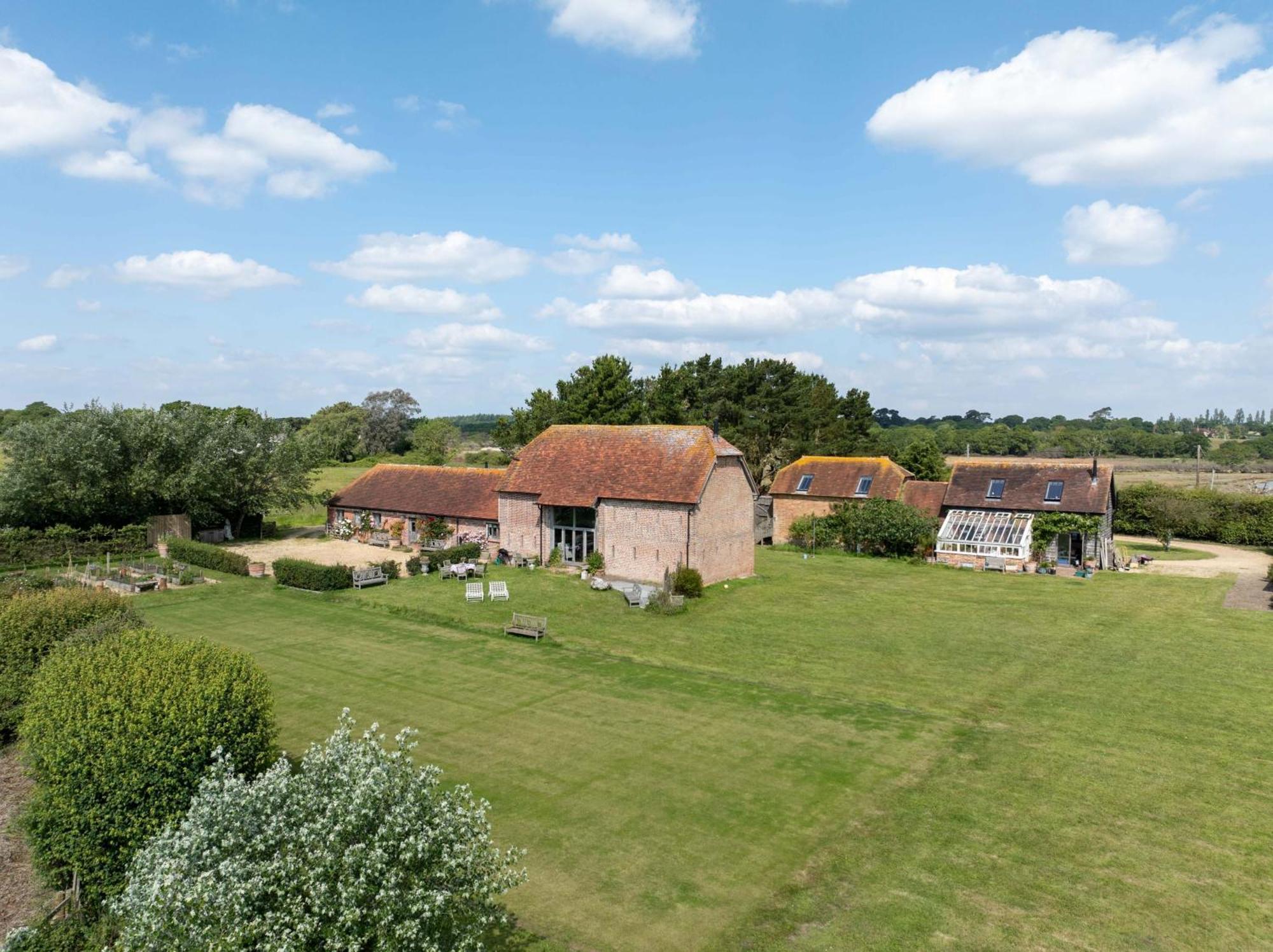Villa Gins Barn Southampton Exterior foto